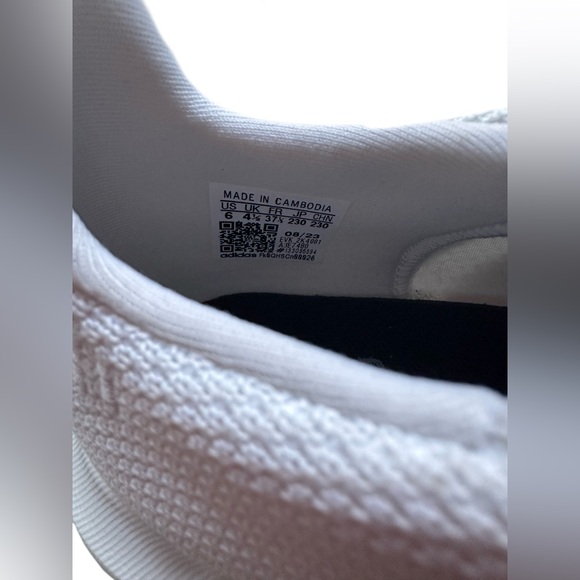 Adidas Swift Run Shoes White and Gold - Picture 5 of 9